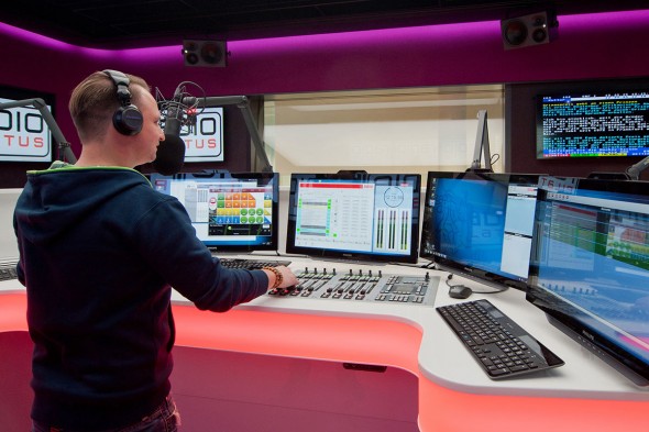 Stage Tec hat drei Studios des führenden Privatradios der Zentralschweiz, Radio Pilatus, mit dem Mischpultsystem ON AIR flex ausgerüstet.